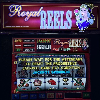 $426,000 jackpot on Royal Reels slot machine