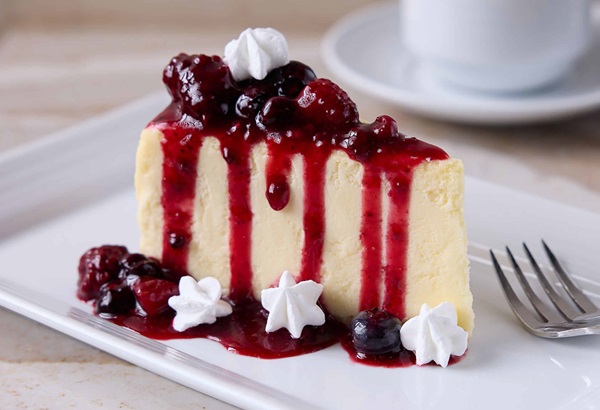 cheesecake at Rise Kitchen & Deli