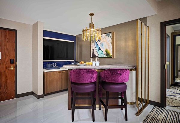 Silver Suite bar area